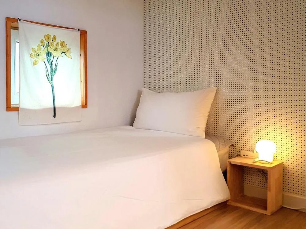 Jeju Neulboyi Ohu Pensyeon Hotel 0*,